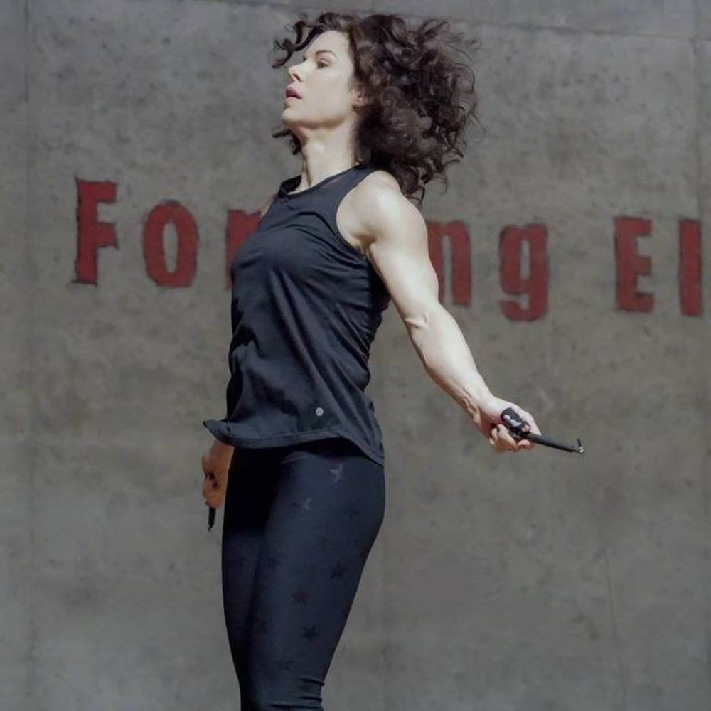 Meet your Posher, Holley